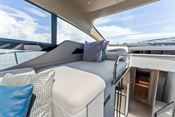 QUANTUM 70ft Pershing Yacht For Sale