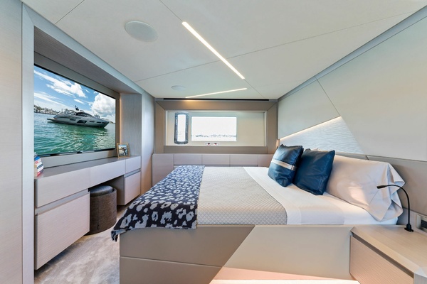 QUANTUM 70ft Pershing Yacht For Sale