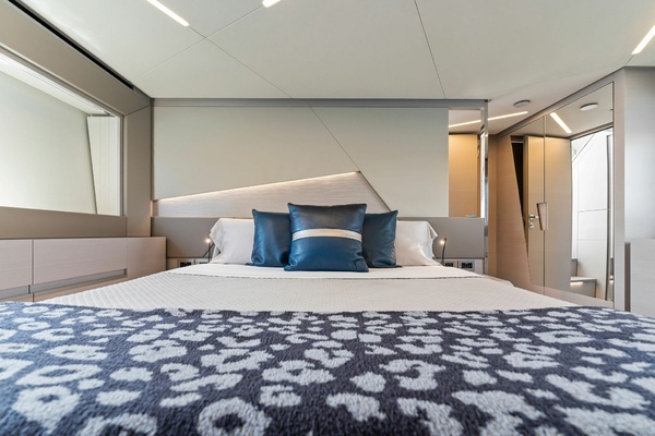 QUANTUM 70ft Pershing Yacht For Sale