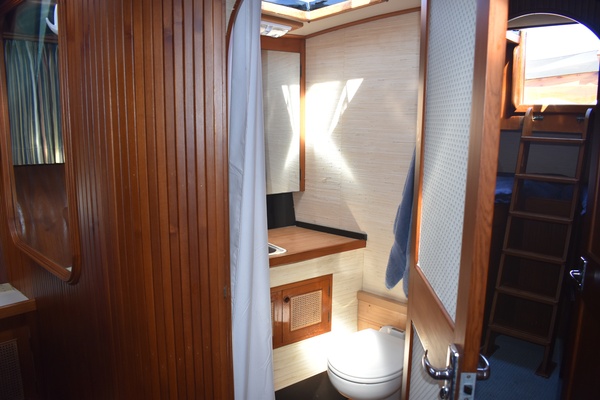 Far Niente 44ft Midnight Lace Yacht For Sale