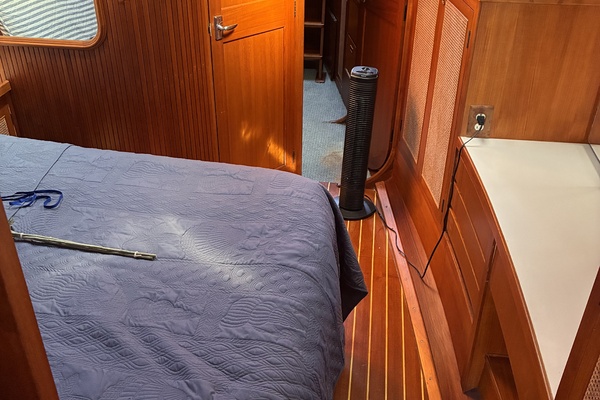 Far Niente 44ft Midnight Lace Yacht For Sale
