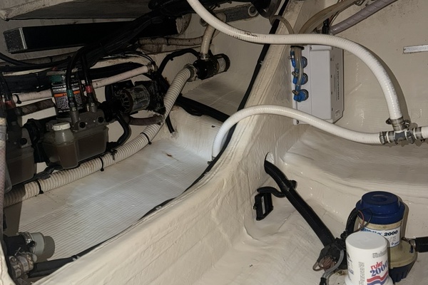 BLUE PEARL 37ft Edgewater Yacht For Sale