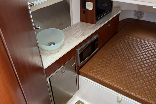 BLUE PEARL 37ft Edgewater Yacht For Sale