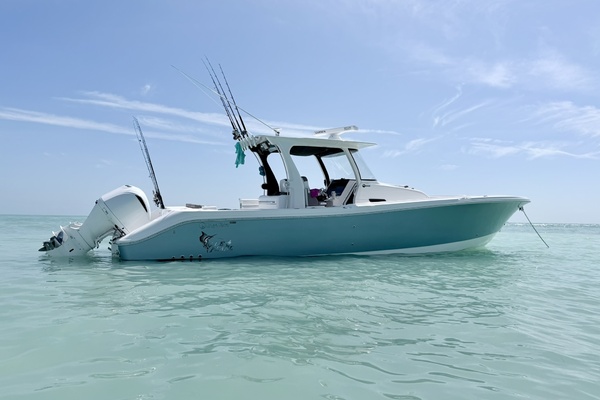 BLUE PEARL 37ft Edgewater Yacht For Sale