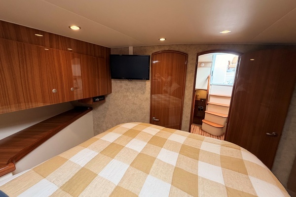 2015 Viking 42