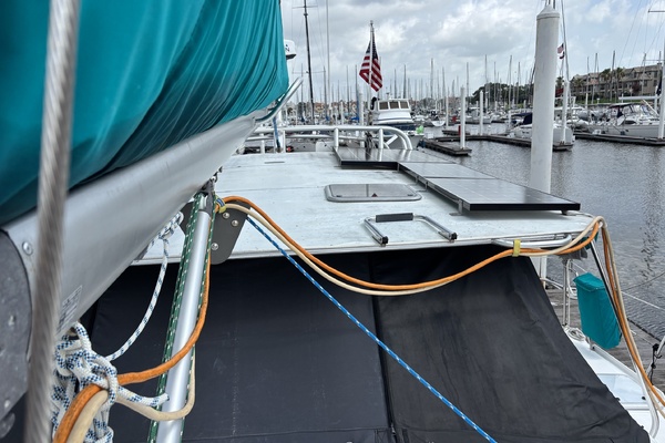 NAMID 42ft Manta Yacht For Sale