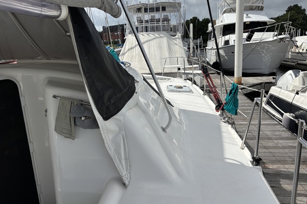 NAMID 42ft Manta Yacht For Sale