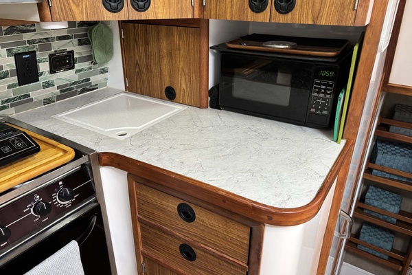 NAMID 42ft Manta Yacht For Sale