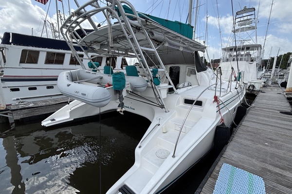 NAMID 42ft Manta Yacht For Sale