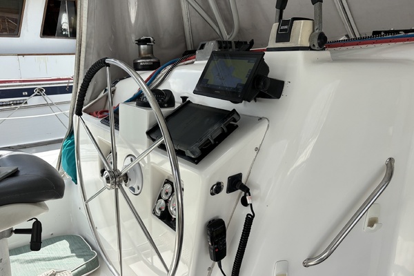 NAMID 42ft Manta Yacht For Sale