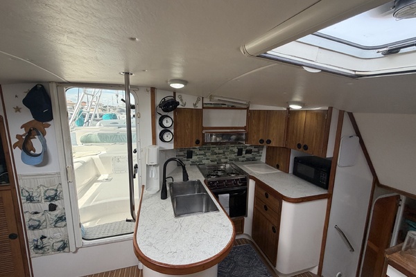 NAMID 42ft Manta Yacht For Sale