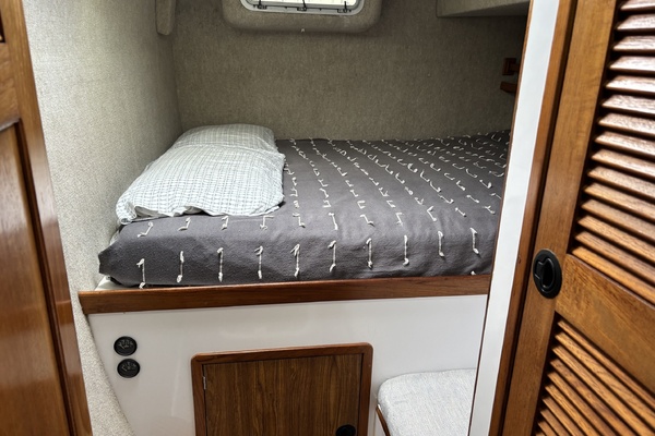 NAMID 42ft Manta Yacht For Sale