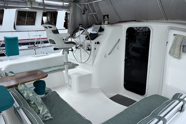 NAMID 42ft Manta Yacht For Sale