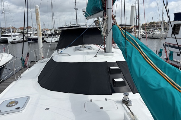 NAMID 42ft Manta Yacht For Sale