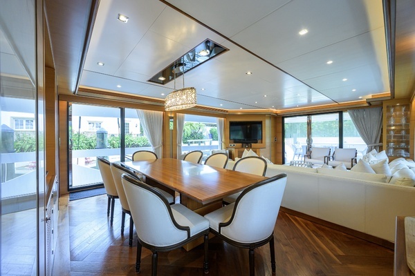 Horizon FD85 Yacht For Sale