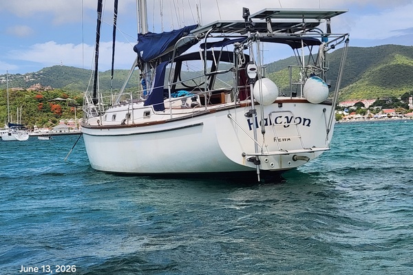 Halcyon 38ft Island Packet Yacht For Sale