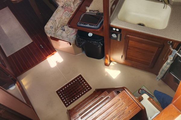 Halcyon 38ft Island Packet Yacht For Sale