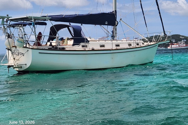 Halcyon 38ft Island Packet Yacht For Sale