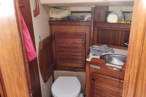 Halcyon 38ft Island Packet Yacht For Sale