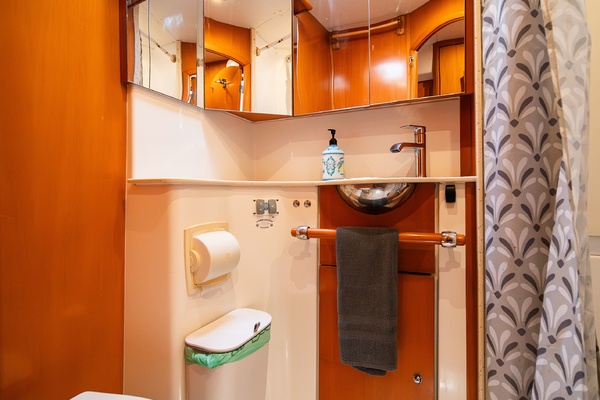 Physalia 52ft Lagoon Yacht For Sale