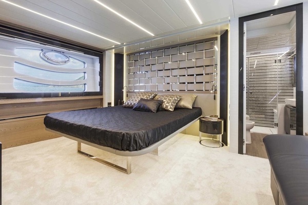 2018 Pershing 70 70ft Pershing Yacht For Sale