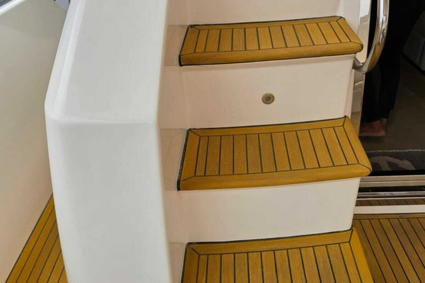 YAREEN 71ft Azimut Yacht For Sale
