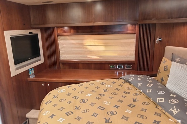 81ft Sunseeker Yacht For Sale