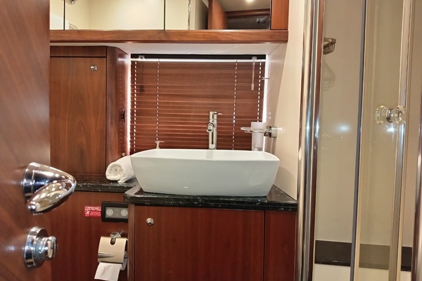 81ft Sunseeker Yacht For Sale