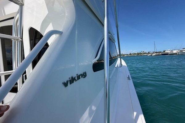 Viking 50 Convertible Yacht For Sale