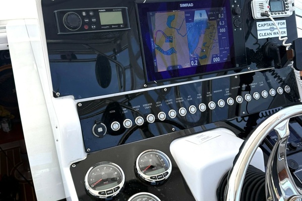 True North 32ft Pro Line Yacht For Sale