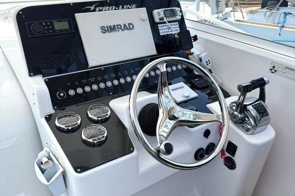 True North 32ft Pro Line Yacht For Sale