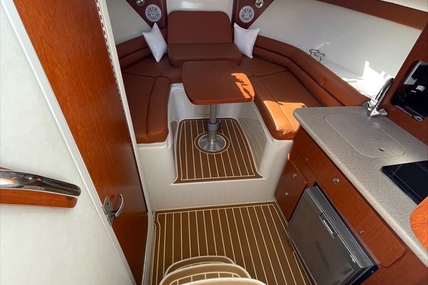 True North 32ft Pro Line Yacht For Sale