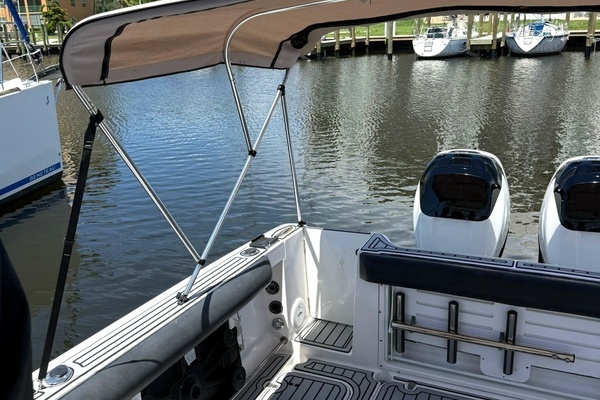 Photo of the 2006 Pro-Line 32 Express "True North"