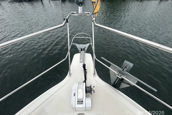 Manifest 42ft Cruisers Yachts Yacht For Sale