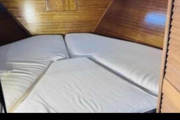 36ft Chris Craft Yacht For Sale