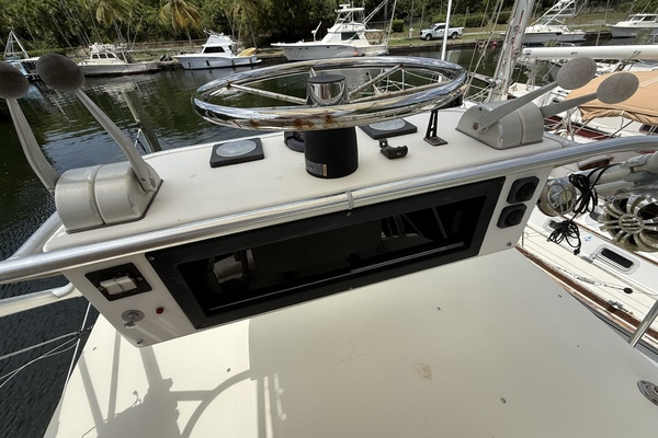 28ft Carolina Yacht For Sale