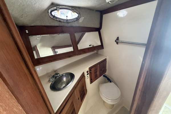 28ft Carolina Yacht For Sale