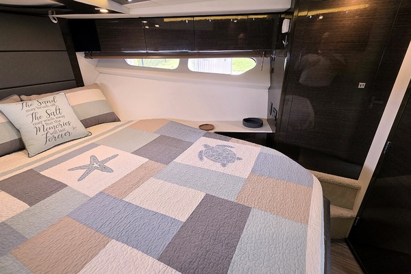 Master Stateroom Starboard