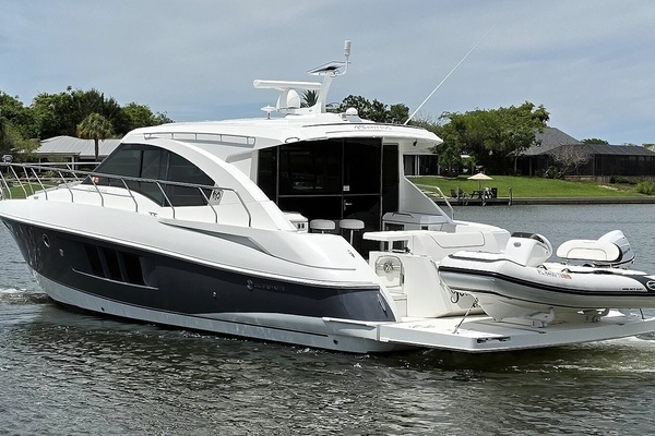 2018 Cruisers Yachts 45