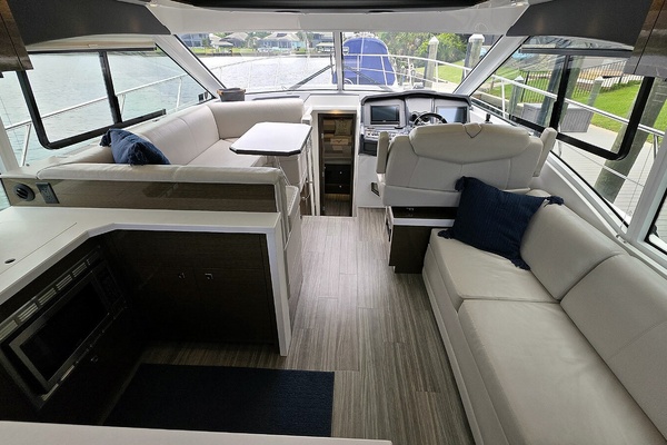 Main Cabin Forward