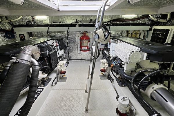 Cruisers Yachts Cantius 45 Yacht For Sale