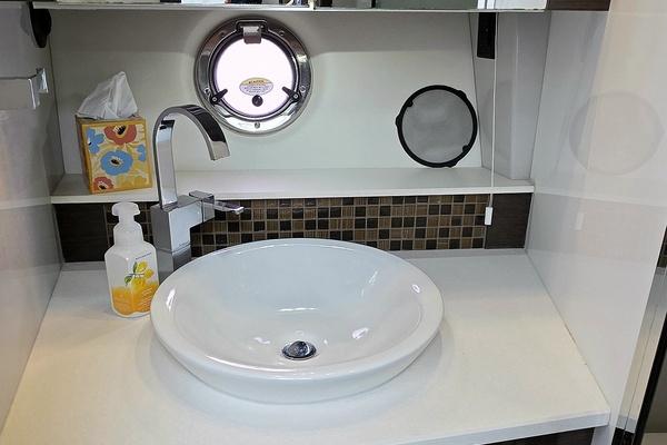 Guest Head Vanity