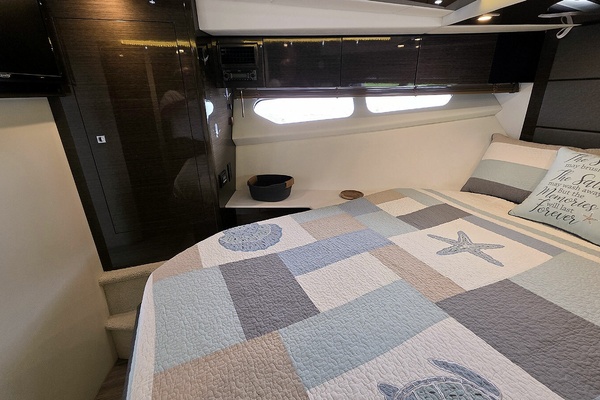Master Stateroom Port