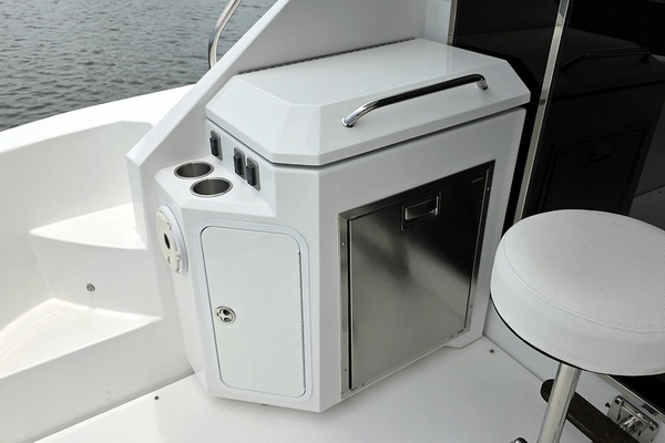Cruisers Yachts Cantius 45 Yacht For Sale