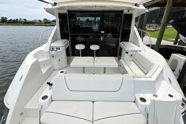 Cruisers Yachts Cantius 45 Yacht For Sale