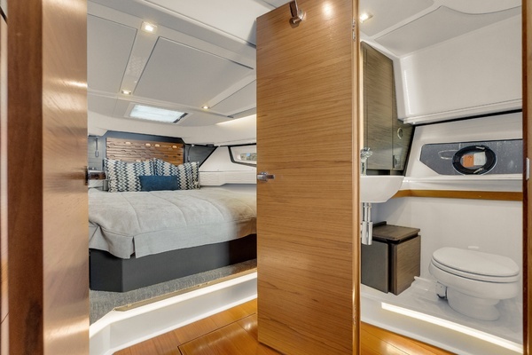 2021 Tiara Yachts 43