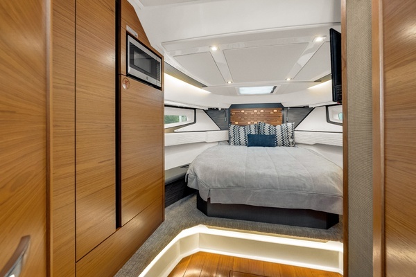 2021 Tiara Yachts 43