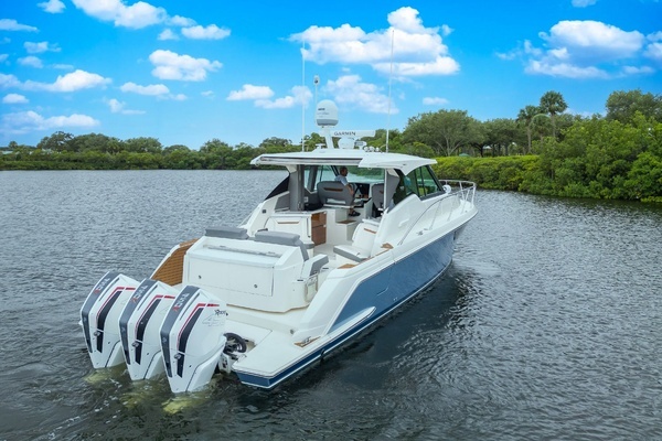 2021 Tiara Yachts 43