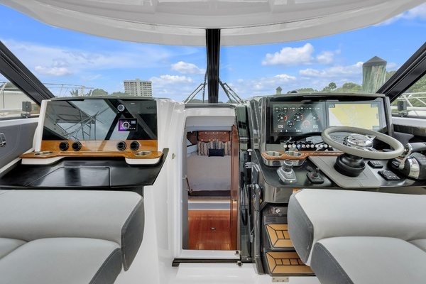 2021 Tiara Yachts 43