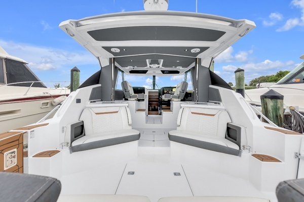 2021 Tiara Yachts 43